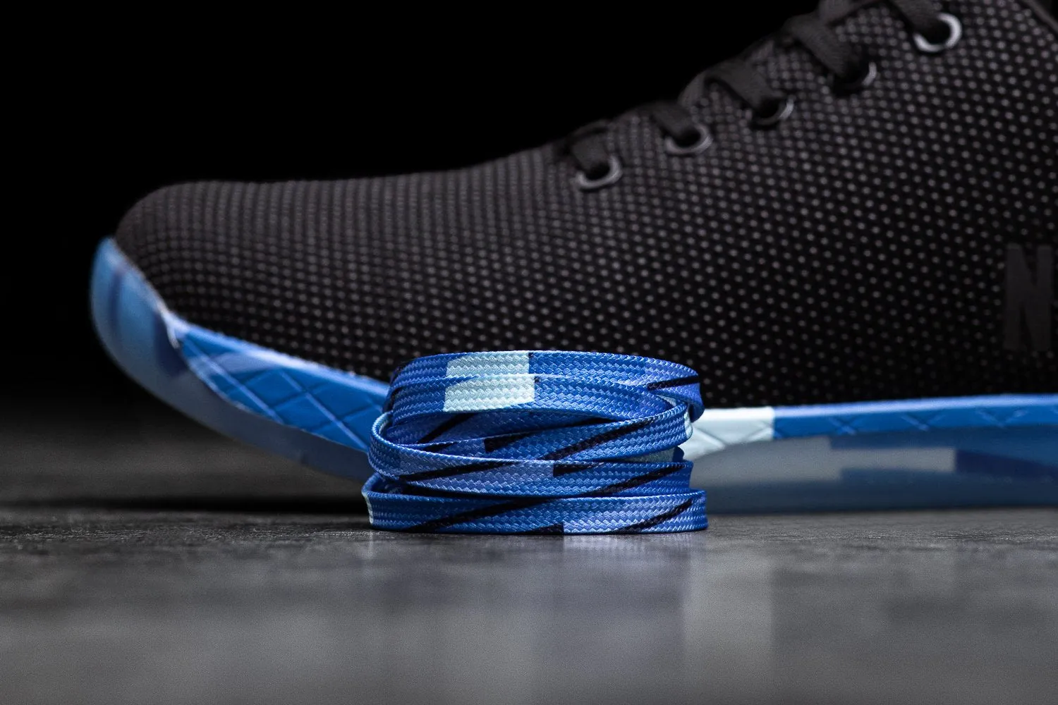 BLACK LIGHTNING TRAINER (WOMEN'S)