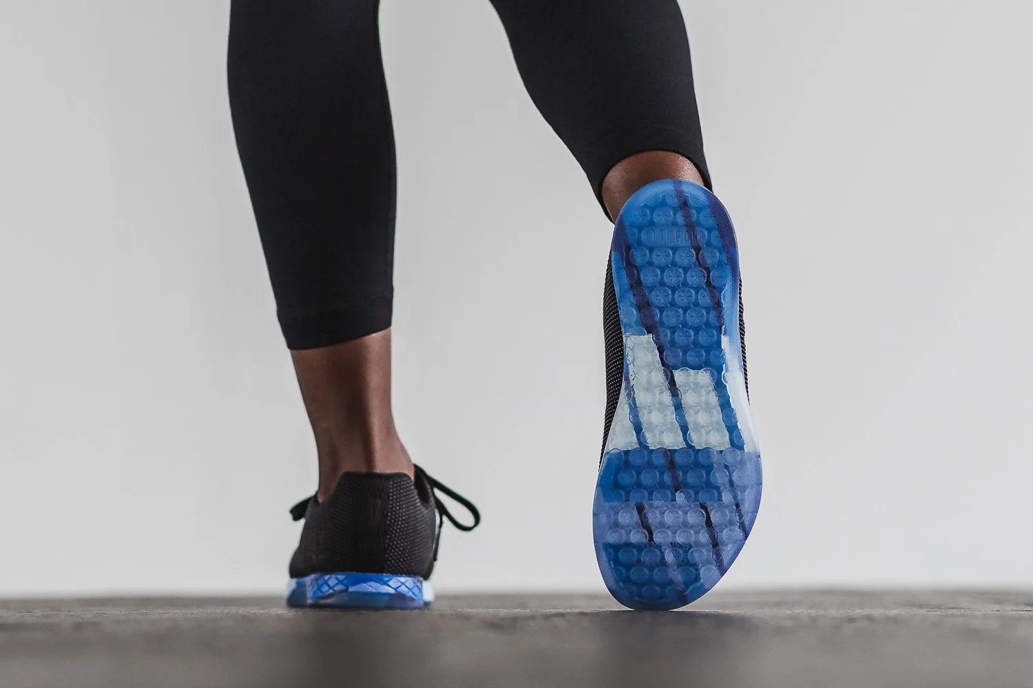 BLACK LIGHTNING TRAINER (WOMEN'S)