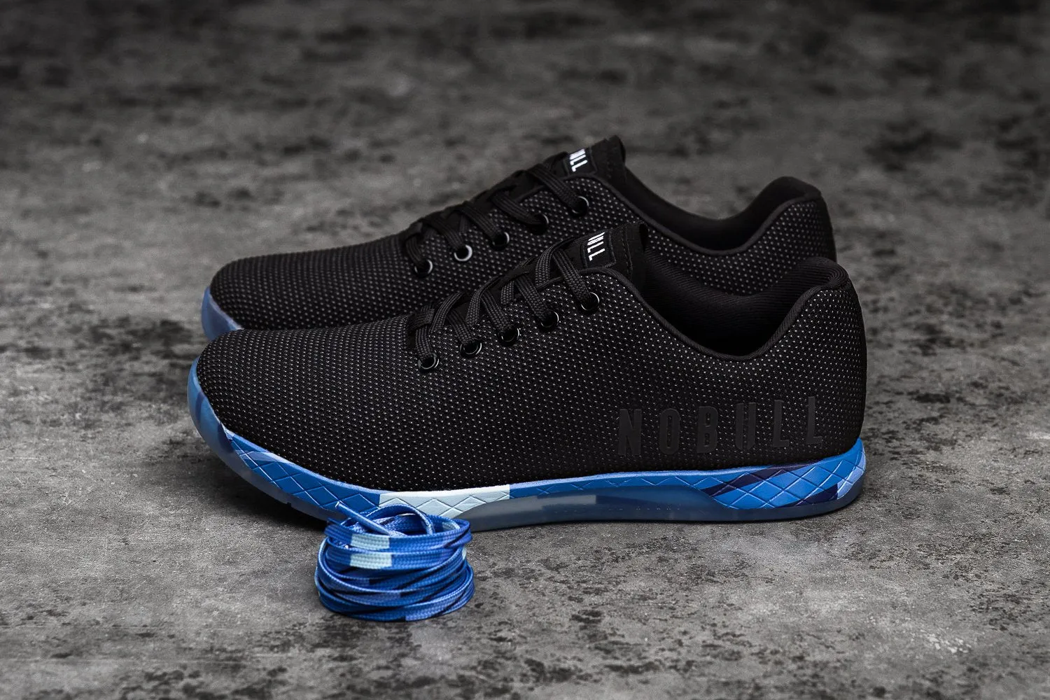 BLACK LIGHTNING TRAINER (WOMEN'S)