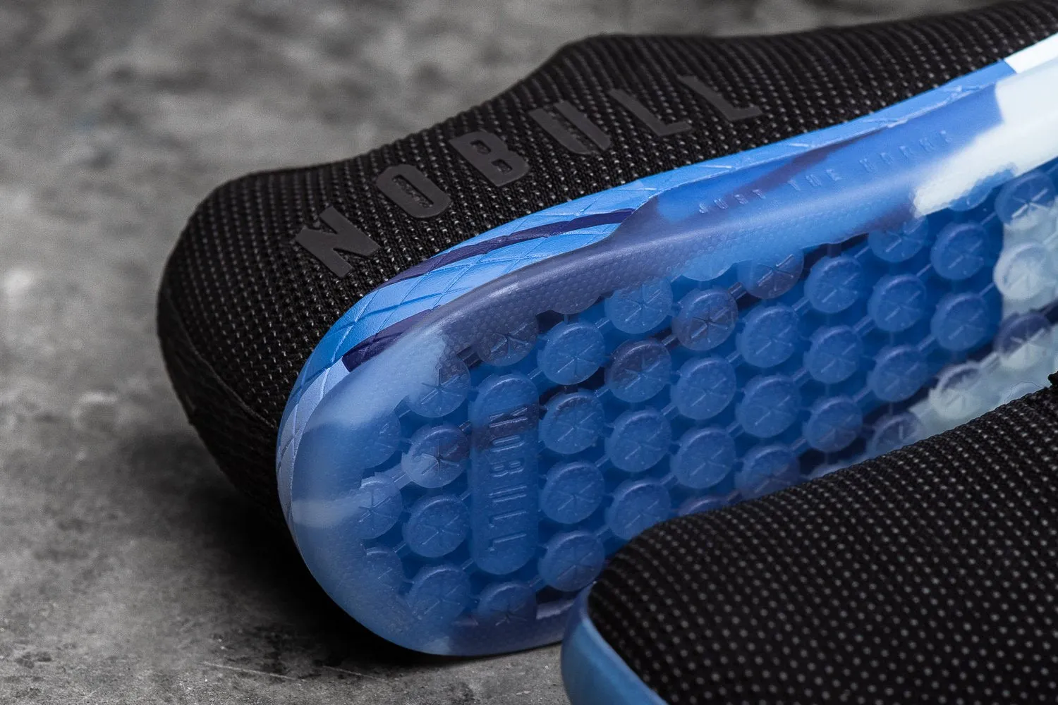 BLACK LIGHTNING TRAINER (WOMEN'S)